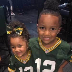 Meet your Posher, Aurora